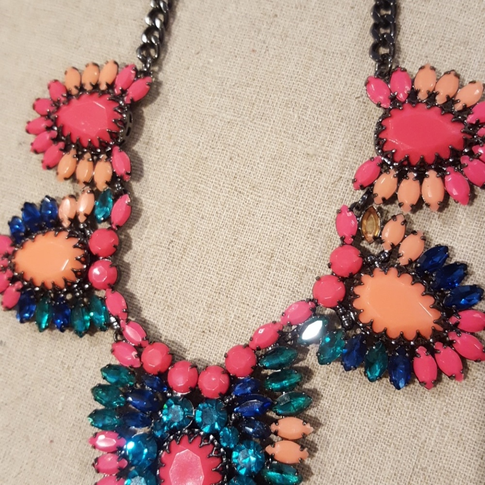 Stella & Dot Pink and Blue Statement Necklace - Picture 2 of 2